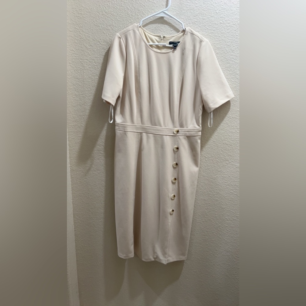 Maggy London Cream Button-Detail Dress - Picture 5 of 8